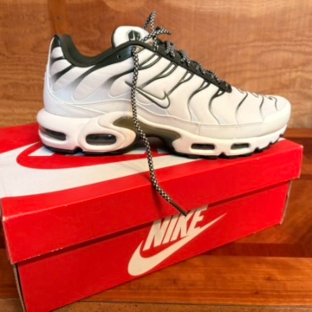 Nike Air Max Plus - Phantom/Phantom Neutral Olive